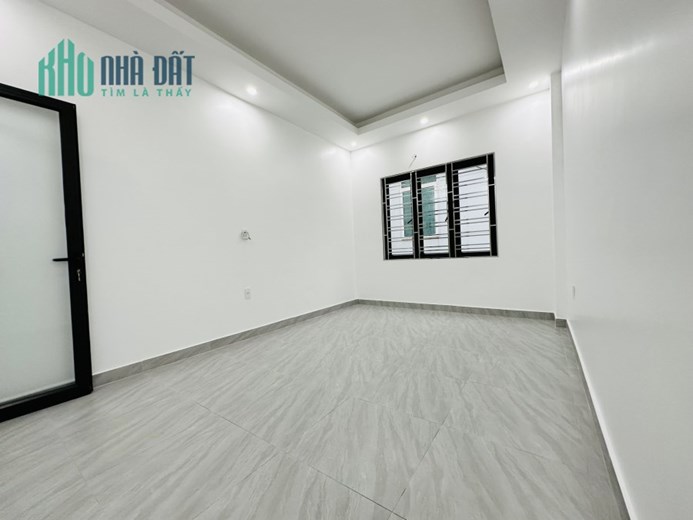 Bán nhà xây mới độc lập 4 tầng, diện tích 50m, ngay mặt đường ngõ 512 Thiên Lôi GIÁ 3.65 tỉ