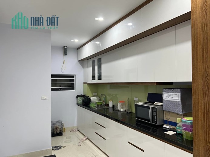 BÁN NHÀ ĐƯỜNG THÁI HÀ, NHÀ 4 TẦNG ĐẸP,  PHÂN LÔ,  Ô TÔ ĐỖ CỬA VÀO NHÀ, KINH DOANH VĂN PHÒNG CTY , Ơ