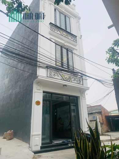 Bán nhà xây mới độc lập 3 tầng, diện tích 53m, ngõ ô.tô, GIÁ 3.65 tỉ phố Khúc Thừa Dụ, full nội thất