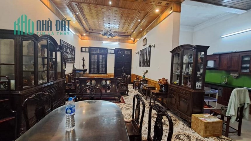 Bán nhà mặt tiền 10m ngõ 106 phố Hoàng Quôc Việt kinh doanh nhỉnh 20 tỷ.