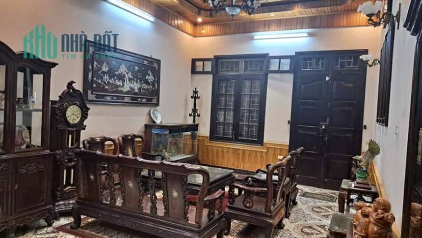 Bán nhà mặt tiền 10m ngõ 106 phố Hoàng Quôc Việt kinh doanh nhỉnh 20 tỷ.
