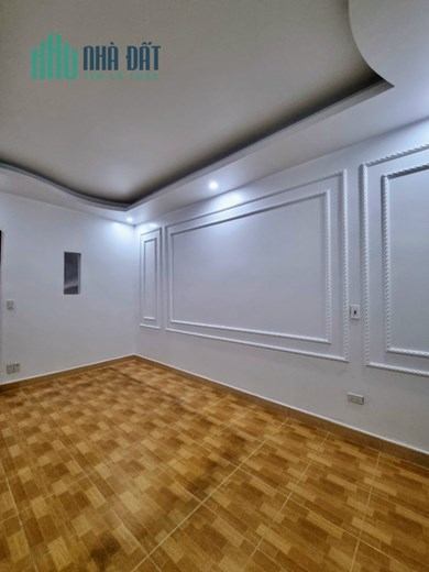 Bán nhà ngõ 111 Miếu Hai Xã, 45m 3 tầng ngõ cực nông, GIÁ chỉ 2.45 tỉ