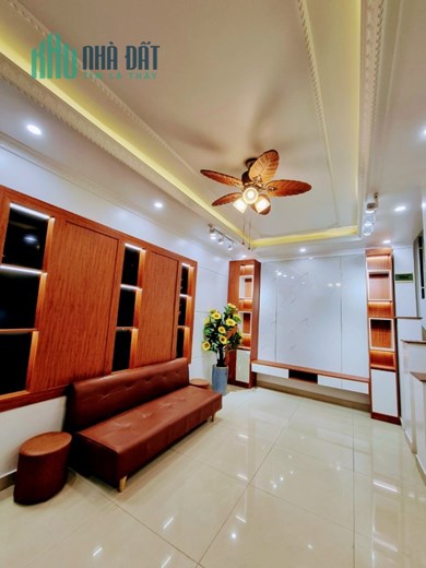 Bán nhà ngõ 111 Miếu Hai Xã, 45m 3 tầng ngõ cực nông, GIÁ chỉ 2.45 tỉ