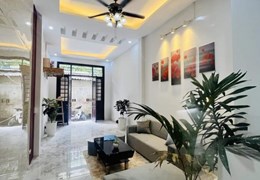 Hàng cực hiếm ! nhà đường phúc diễn 5m ra phố, ô tô đỗ cửa.