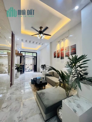 Hàng cực hiếm ! nhà đường phúc diễn 5m ra phố, ô tô đỗ cửa.