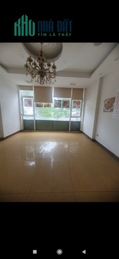 Cho thuê mặt phố Vệ Hồ 50m 3 tầng. Mặt tiền 5m. Vỉa hè, tháng máy. Kinh doanh đỉnh, ven hồ. 25tr