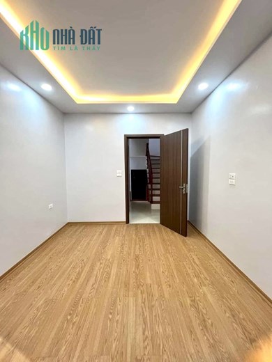 Bán nhà Nguyễn Đức Cảnh, 46m x 4 tầng, 4.5 tỷ, ngõ thông, ô tô đỗ cổng