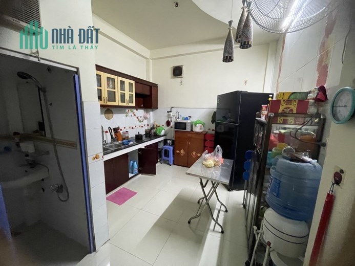 Bán nhà Hoàng Hoa Thám, 4 Tầng 5PN 42m2, hẻm 3 gác sát xe hơi, 6 Tỷ TL
