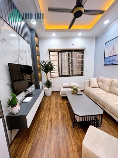 Ngay Và Luôn!  Nhà Đẹp Lô Góc Nguyễn Tuân 35mx5T Chỉ nhỉnh 4 Tỷ _Full Nôi Thất_ Tiện Ích