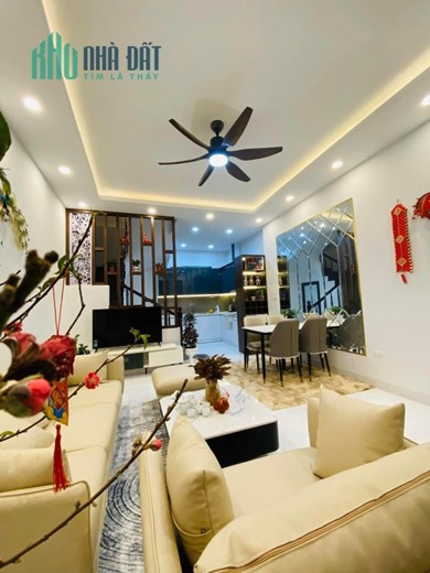 Ô TÔ, 1 nhà ra phố bán nhà Hào Nam phường Ô Chợ Dừa 50.5 m2 CHỈ 6.5 tỷ