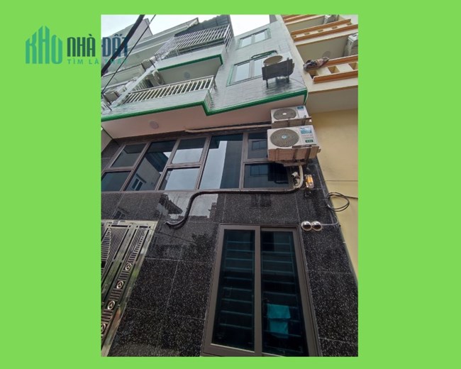 PHẠM VĂN ĐỒNG: Bán nhà  45 m2, 5 tầng, ngõ rộng.