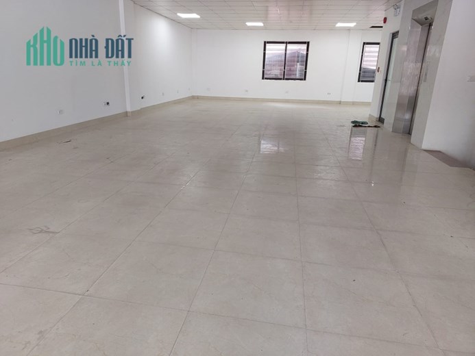 Cho thuê mặt bằng Tầng 1, 150m2, 9m, 32 triệu, Phạm Văn Đồng, Bắc Từ Liêm.