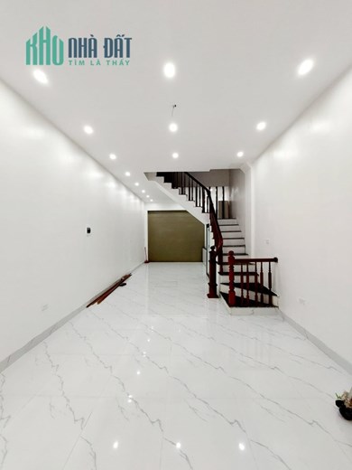 Đẳng cấp Phân Lô 40m2 x 6T ô tô tránh,Ngõ thông, Kinh doanh sầm uất 8.9 tỷ.