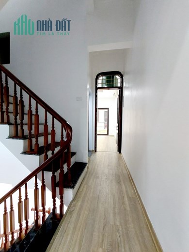 Đẳng cấp Phân Lô 40m2 x 6T ô tô tránh,Ngõ thông, Kinh doanh sầm uất 8.9 tỷ.