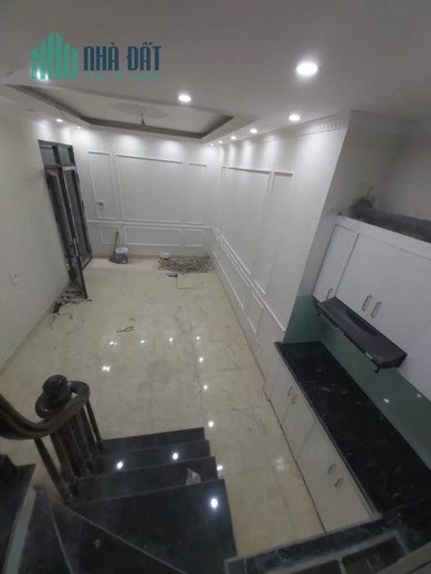 NHÀ ĐẸP MỚI TOANH,THẠCH BÀN,5 TẦNG,MT 4M,RẤT GẦN OTO,NHỈNH 2 TỶ,,
