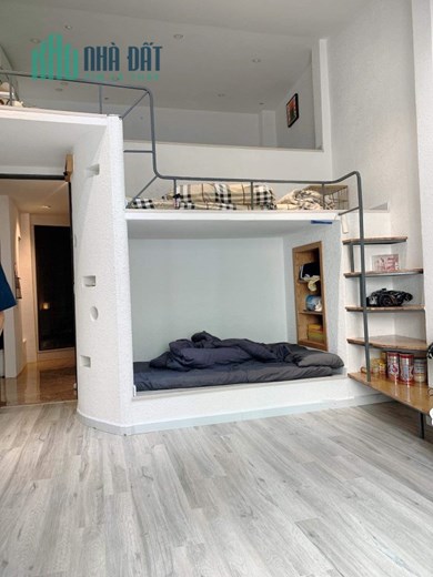 Bán nhà 5 tầng đối diện ĐH Cảnh Sát Quận7,doanh thu1.5tỷ năm,giá 2x tỷ