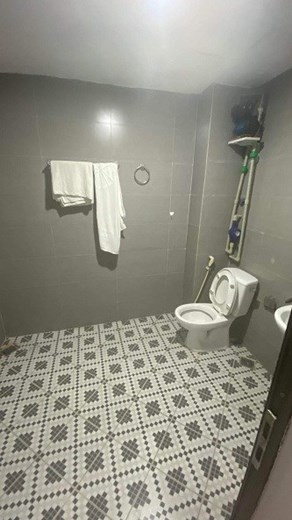 NHƯỢNG PHÒNG] 
CCMN gồm 1 ngủ 1 khách. Phòng rộng có thể ở được từ 2-4 người ạ