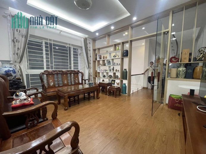 Bán nhà  HIẾM LẠC LONG QUÂN gần oto, gần  Hồ Tây 57m 5 tầng 7.1 tỷ