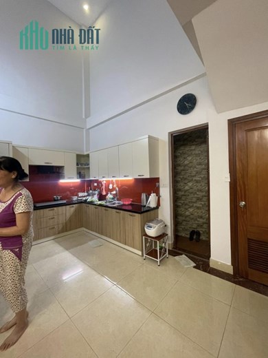Bán nhà  HIẾM LẠC LONG QUÂN gần oto, gần  Hồ Tây 57m 5 tầng 7.1 tỷ