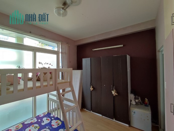 Bán gấp nhà HXH NguyễnThịThập Quận7,DT90m2, 6PN, chỉ 11 tỷ