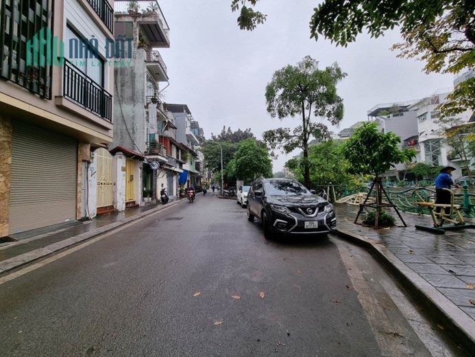 NHÀ MẶT PHỐ - VIEW HỒ TÂY - THOÁNG MÁT QUANH NĂM - NỞ HẬU - LÔ GÓC - THANG MÁY - KD TỐT.
