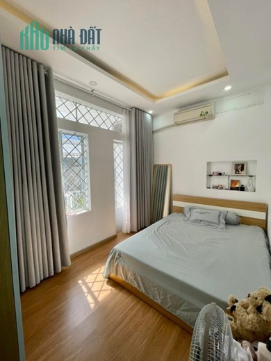 Bán nhà   Phạm Văn Bạch, Tân Bình -2 Tầng42m2  chỉ  3.95 tỷ  TL