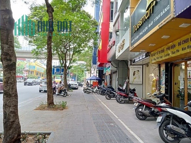 Cho thuê nhà mặt phố Thái Hà, Đống Đa 85m2, 5 tầng, MT 5m