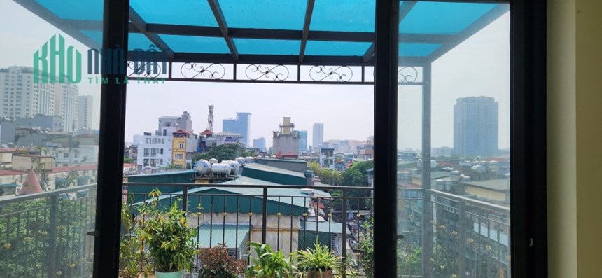 Cho thuê nhà nguyên căn mặt phố Trần Tử Bình, chỉ từ 23 đến 35tr/tháng. LH 0946909866