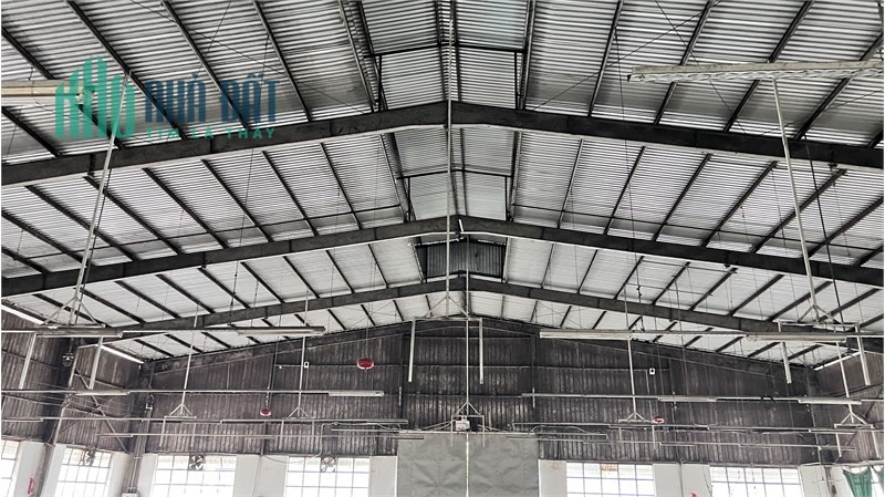 Nhà Xưởng sản Xuất, Gia công May Mặc. pccc thẩm duyệt đầy đủ. cho thuê lẻ hoặc toàn bộ