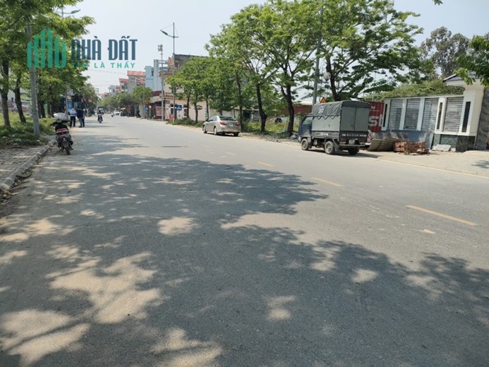 PHÂN LÔ Ô TÔ TRÁNH PHÚ ĐIỀN. 
Diện Tích 85 m mặt tiền 5 m. Giá 2.2 tỷ 
Đã là phân lô  ô tô tránh