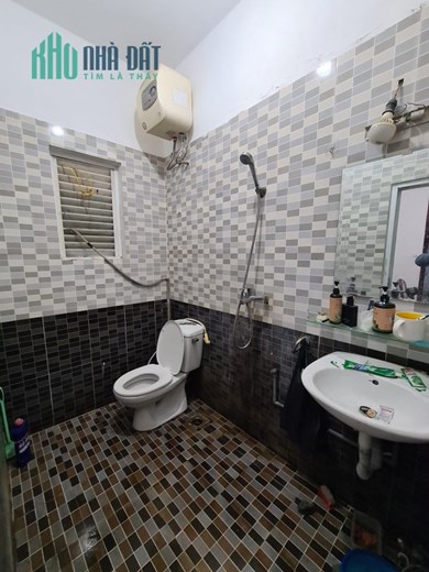 105m Mặt Tiền 8m Pháo Đài Láng. Vừa Ở Vừa Cho Thuê. Chủ Thiện Chí Bán.