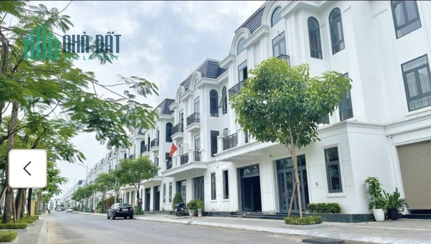 Cần chuyển nhượng 1 căn liền kề dự án Crown Villas Thái Nguyên.