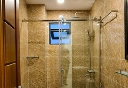 BÁN GẮP CHDV  GÒ VẤP GẦN SÂN BAY, 5 TÂNG BTCT GIÁ HẠ MẠNH CÒN 7.6 TỶ.