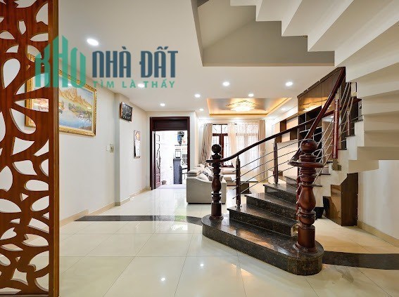 BÁN GẮP CHDV  GÒ VẤP GẦN SÂN BAY, 5 TÂNG BTCT GIÁ HẠ MẠNH CÒN 7.6 TỶ.