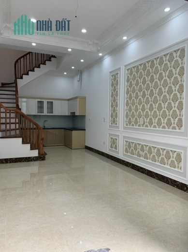 Giả cực Sốc! Chỉ 80tr/m2 có nhà 5T mới koong, phố Vũ Xuân Thiều, 52m2, MT 4.2m, nhỉnh 4 tỷ