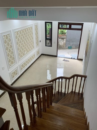 Giả cực Sốc! Chỉ 80tr/m2 có nhà 5T mới koong, phố Vũ Xuân Thiều, 52m2, MT 4.2m, nhỉnh 4 tỷ