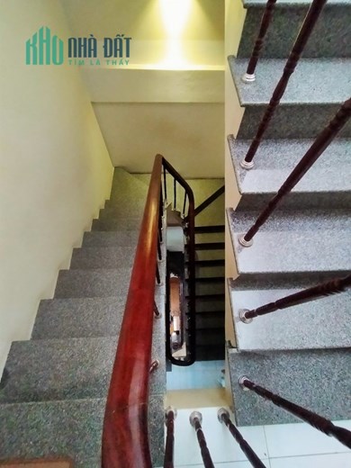Bán nhà Hẻm xe hơi 6m đường Trần Phú, phường 7, Quận 5, DT: 4x10m, 4 tầng 4PN, 9.5 tỷ