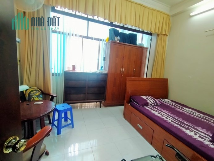 Bán nhà Hẻm xe hơi 6m đường Trần Phú, phường 7, Quận 5, DT: 4x10m, 4 tầng 4PN, 9.5 tỷ