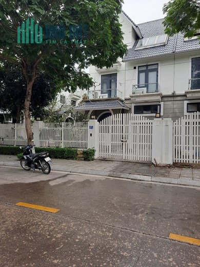 BIỆT THỰ LIỀN KỀ XÂY THÔ- 240M2 -HUYỆN HOÀI ĐỨC- THÀNH PHỐ HÀ NỘI