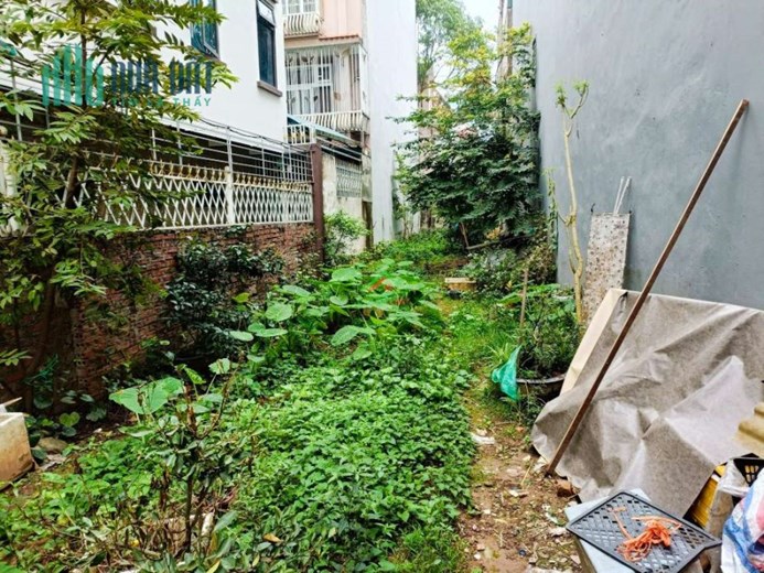Bán đất Đức Giang, Long Biên ngõ ô tô tránh xe ba gác vào nhà, rộng rãi, gần phố, 43m, 2 tỷ 9