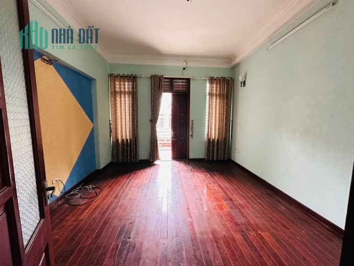 Bán nhà Ngọc Thụy, Long Biên, 100m x 4 tầng, MT 5m, ô tô, gần cầu Long Biên, 8.5 tỷ