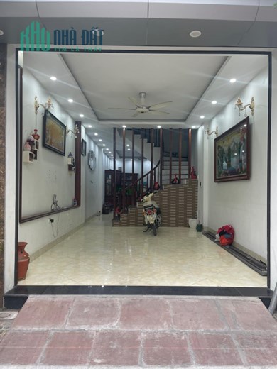 Bán nhà Ngọc Thụy, Long Biên, 100m x 4 tầng, MT 5m, ô tô, gần cầu Long Biên, 8.5 tỷ