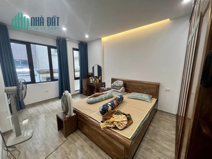 Bán gấp nhà phân lô phố tô Hiệu Hà Đông, 36m2 5 tầng, sát ô tô giá 4.6 tỷ