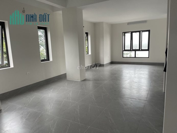 Cần cho thuê Tầng 1, mặt đường An Dương Vương, Tây Hồ, Hà Nội