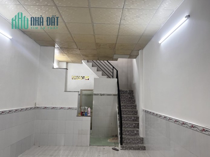 Nhà bán 2 Tầng hẻm thông 100 Dương Bá Trạc P2Q8 - Giá : 3.8 Tỷ