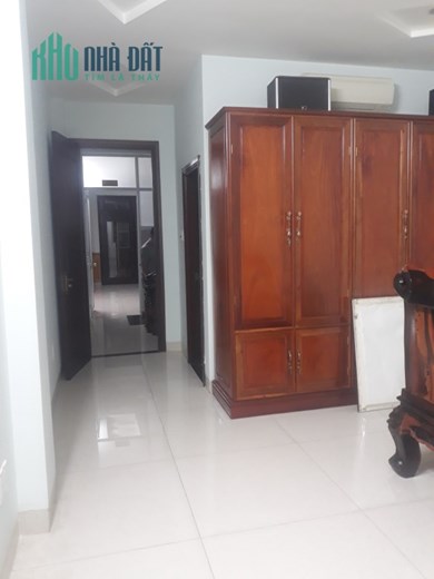 Cho thuê nhà mặt tiền 1 trệt, 1 lầu 4.5m x 20m 3 phòng + bếp Hoa Lan quận Phú Nhuận giá rẻ chỉ 18tr