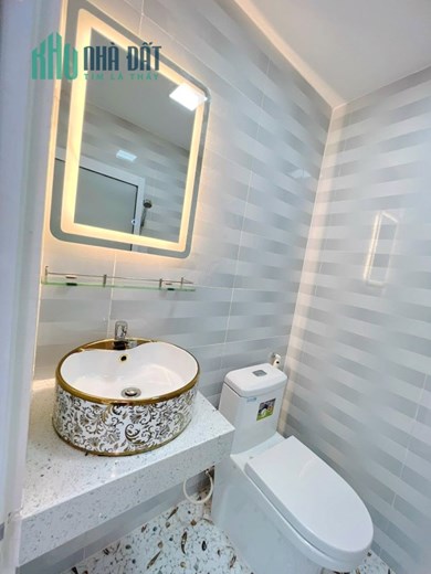 Căn góc 2 mặt hẻm Ô tô đường Âu Dương Lân P3Q8. Giá 5,88 tỷ TL