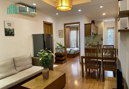 Cho thuê chung cư Trúc Bạch Ba Đình 75m2 2 ngủ full đồ chỉ 10tr/tháng