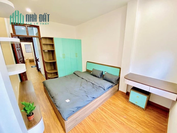 CỰC HIẾM PHÂN LÔ ô tô đỗ cổng phố Quan Nhân,42m2, 4 tầng, vài bước chân ra mặt phố, nhỉnh 5 tỷ