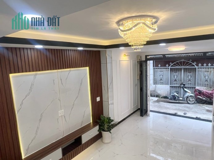Nhà mới đẹp 2 tầng hẻm 314 Âu Dương Lân 4x12m p3q8 giá 5tỷ 350